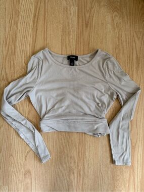 Bwear Light Gray Ribbed Long Sleeve Crop Top